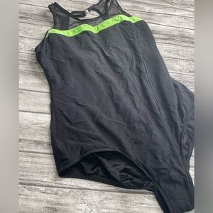 One piece flattering bathing suit